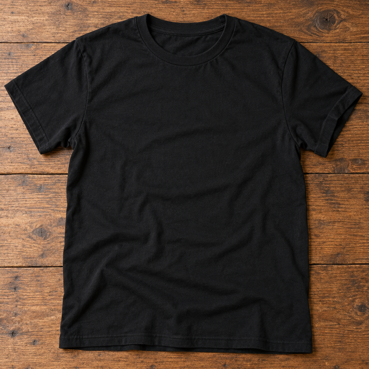 La misma remera negra sin pelos después de lavarla con COYA